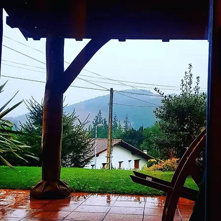 Etxekone Apartman Guernica y Luno